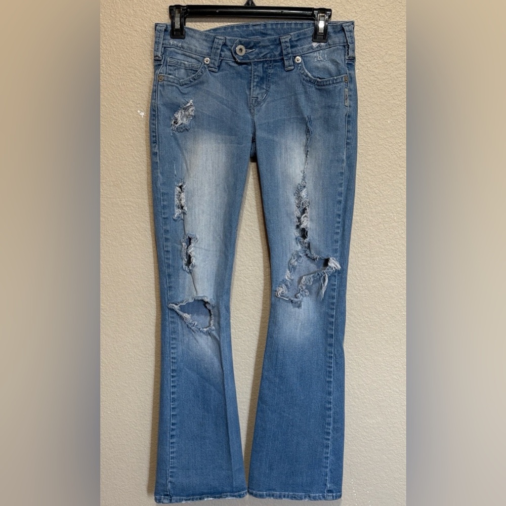 Silver Jeans, Women's Bootcut light wash ripped jeans Sz 27